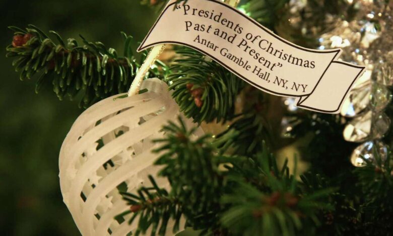 White house christmas decorations throughout history