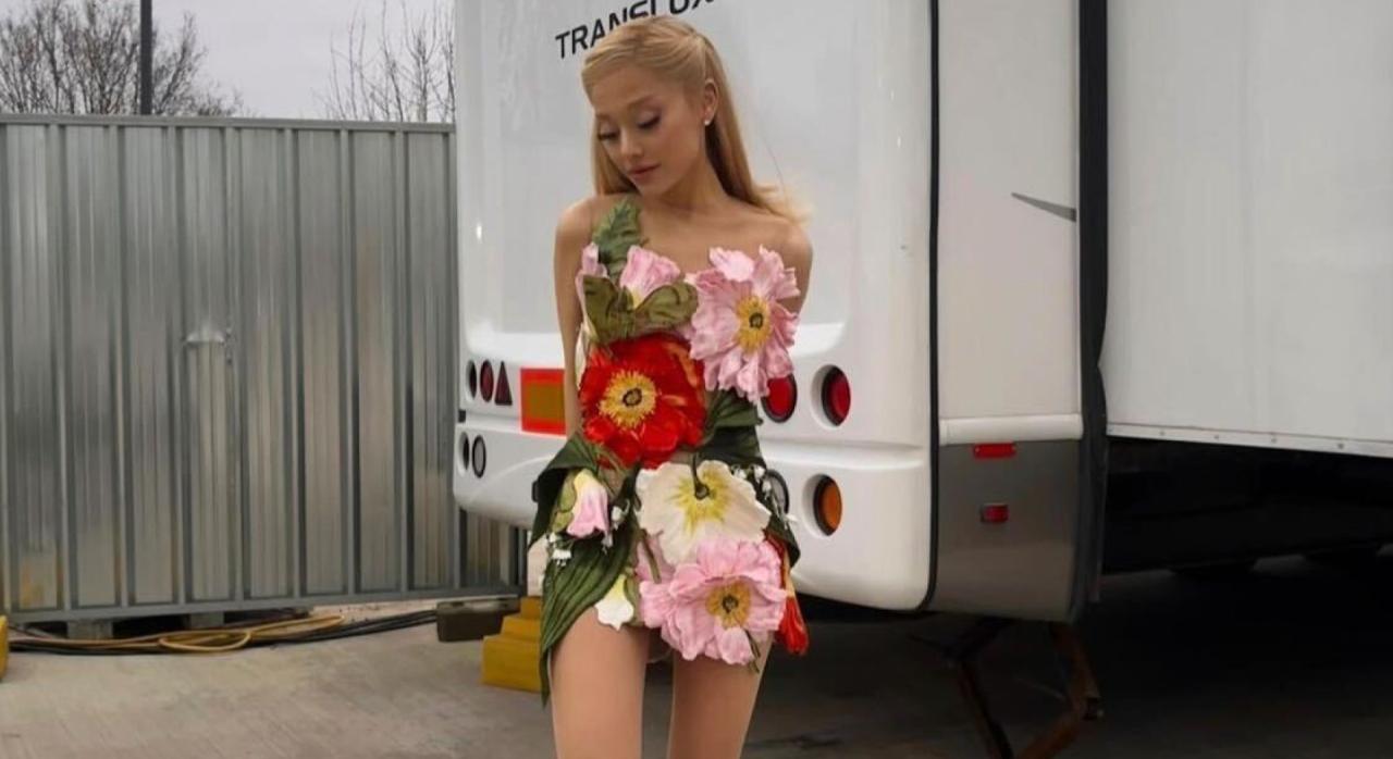 Ariana grande wicked thom browne dress