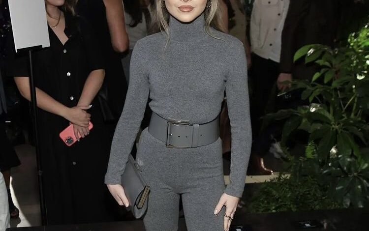 Sabrina carpenter vintage chanel