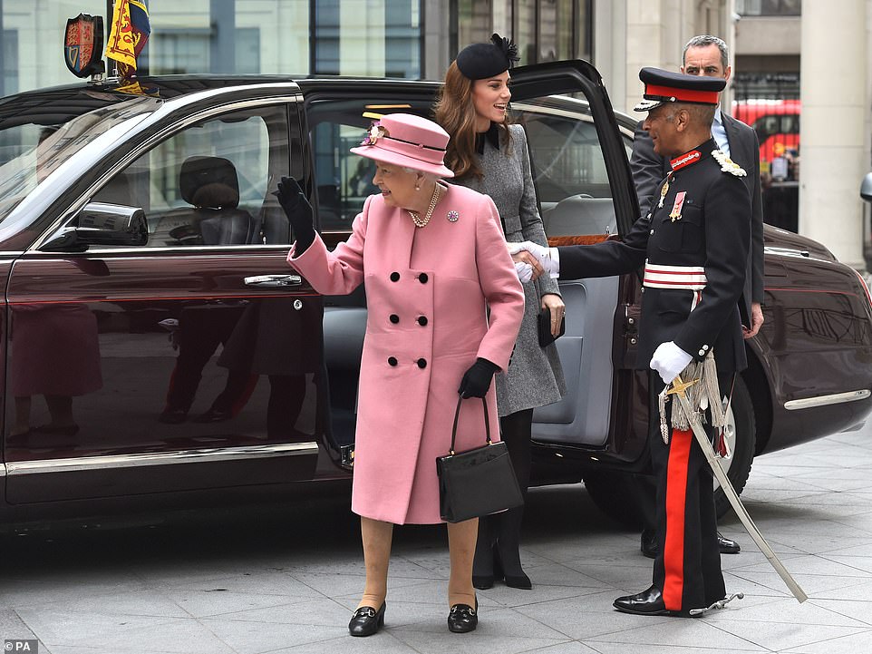 Kate middleton qatar reception london burgundy