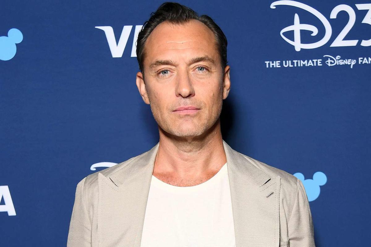 Hot for jude law in the holiday