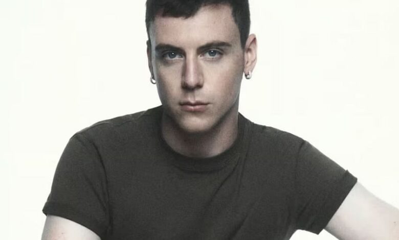 Sean mcgirr alexander mcqueen red carpet