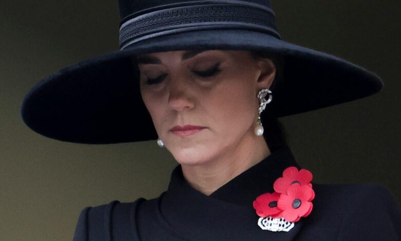 Kate middleton rewear diana queen elizabeth tribute