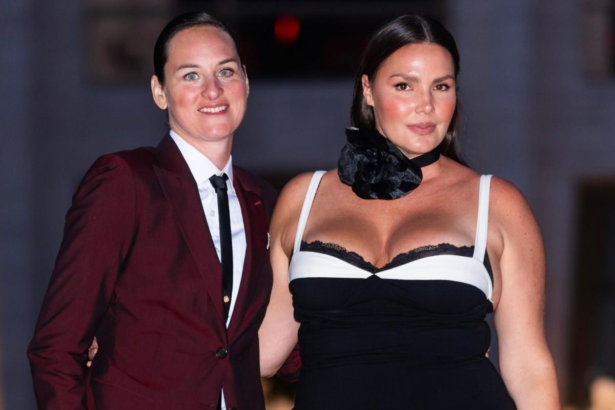 Candice huffine shelly lynch sparks pregnancy announcement