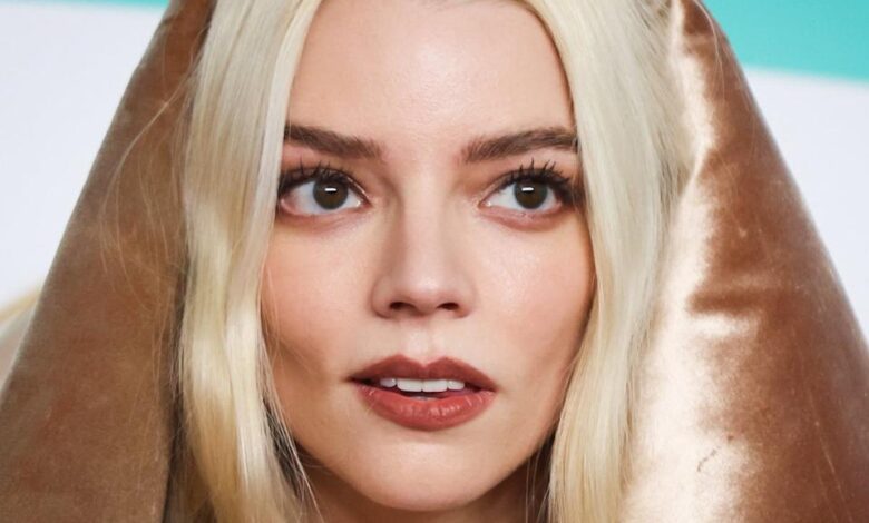 Anya taylor joy peacocks around new york city