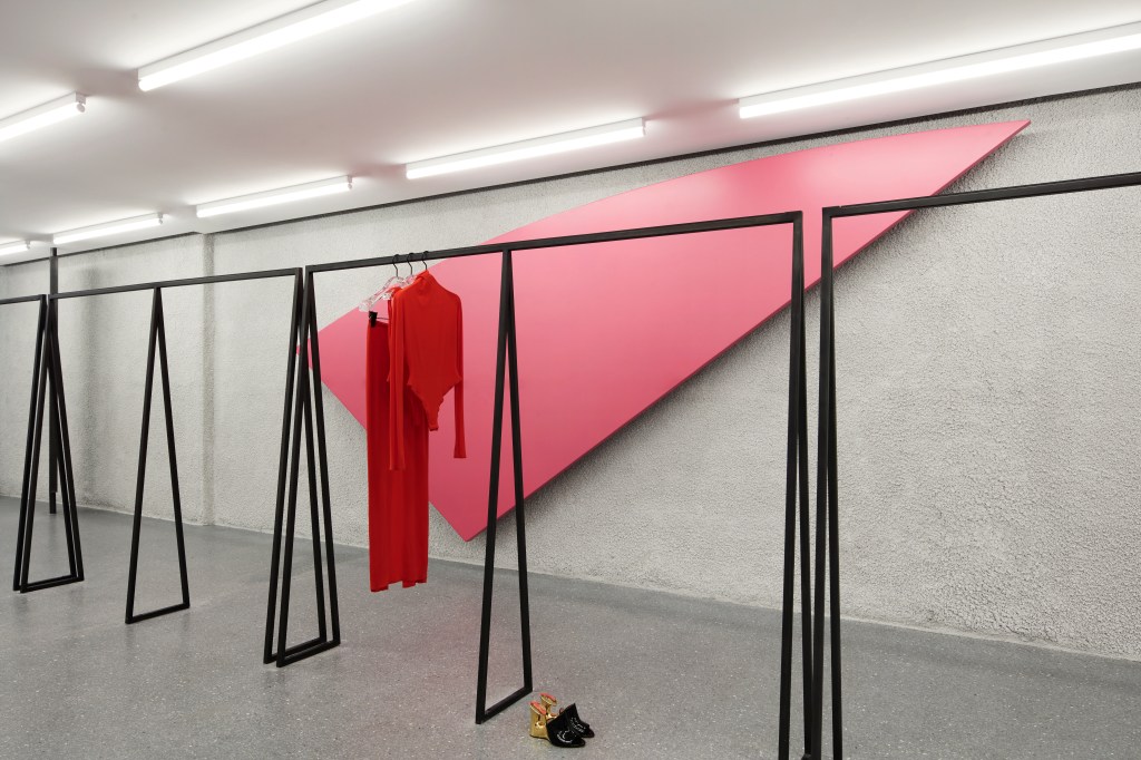 New alaia flagship rue faubourg saint honore