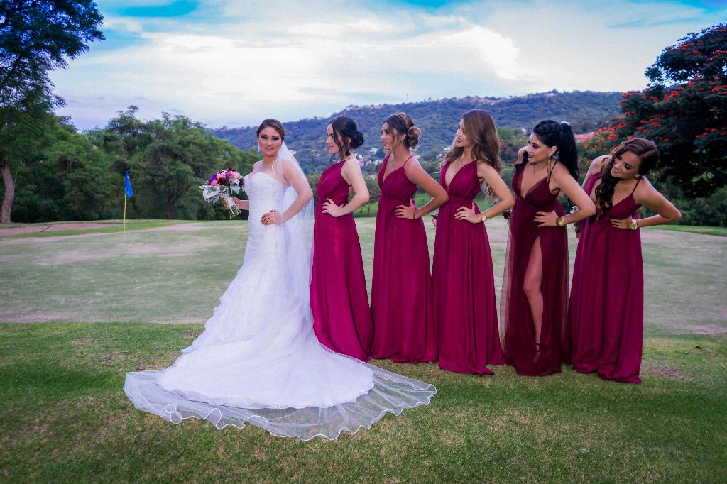 Bridesmaids monforte How many bridesmaids can you have