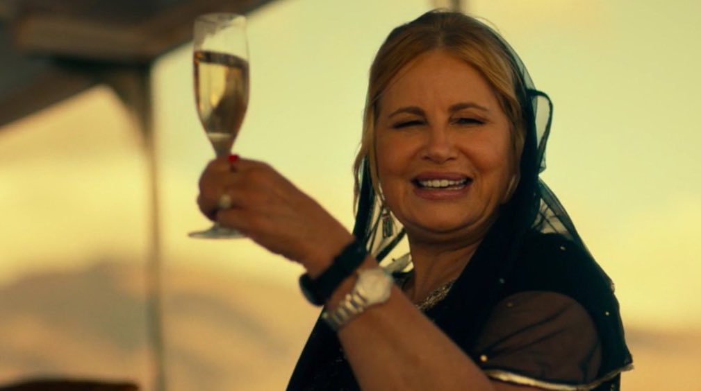 Why am i so into a depressed with walton goggins on the white lotus
