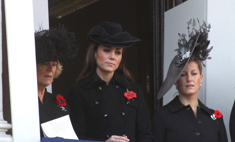Middleton remembrance kate 2020 cenotaph sunday london service celebmafia hawtcelebs