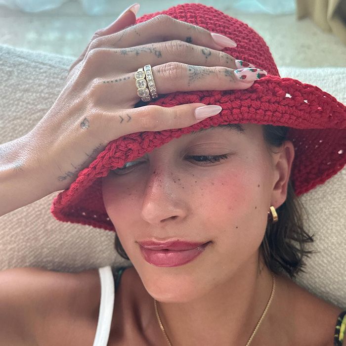 Hailey bieber lip slugging secret