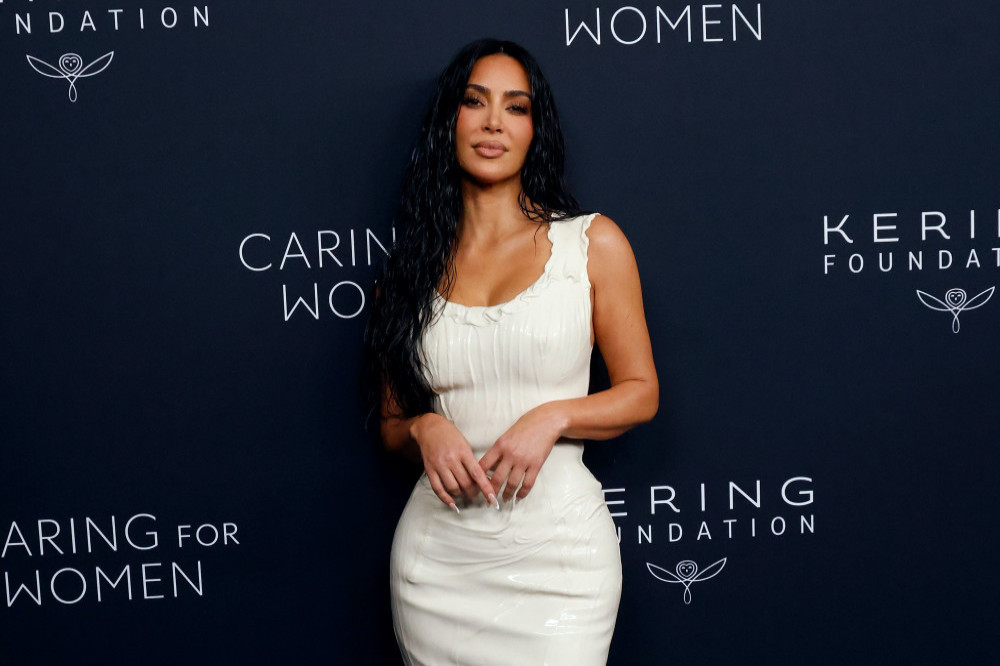 Kim kardashian broken foot scooter