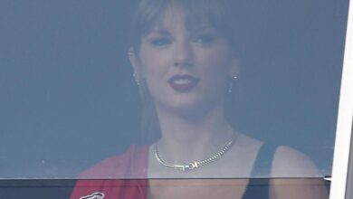 Taylor swift versace skirt suit chiefs game