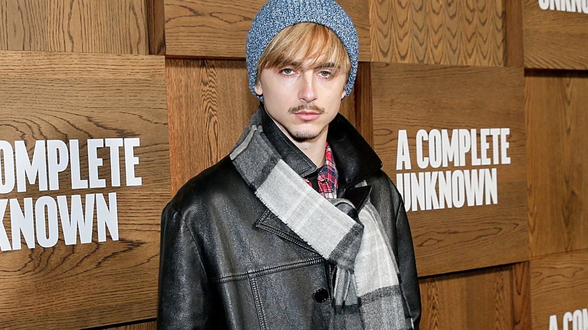 Timothee chalamet genius a complete unknown press tour