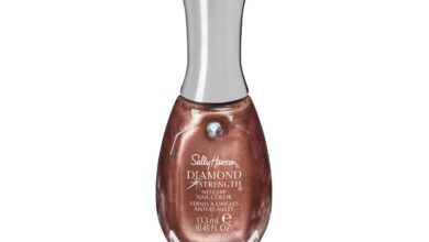 Hailey bieber sugar cookie nails