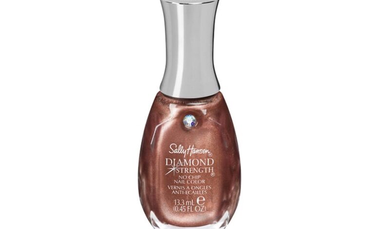 Hailey bieber sugar cookie nails