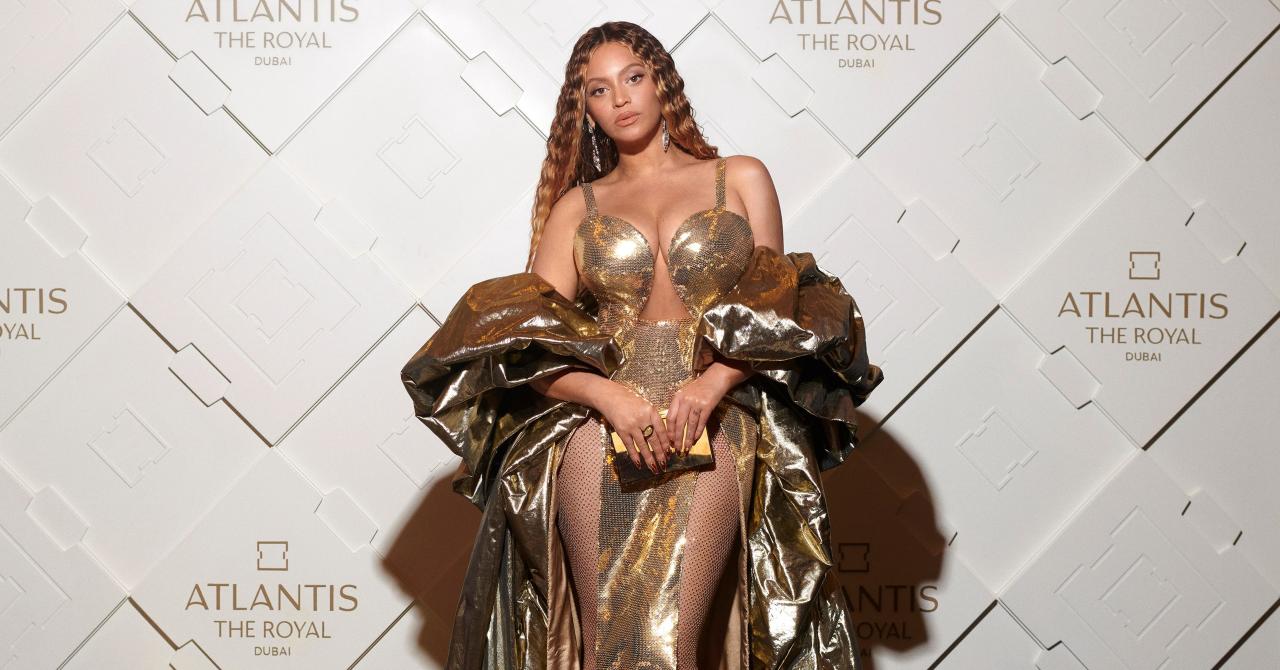 10 best dressed stars charlize theron ariana grande cynthia erivo